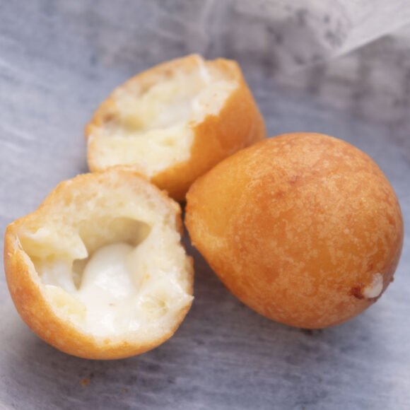 Buñuelo with Mozzarella
